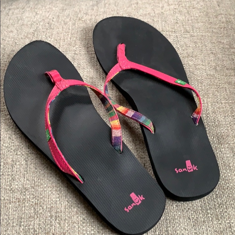 Sanuk flip flops